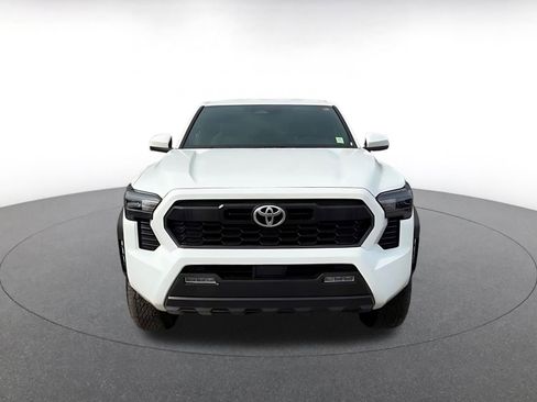 Used 2025 Toyota Tacoma TRD Off-Road image 4