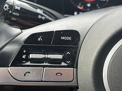 Used 2022 Hyundai Elantra SEL w/ Convenience Package FWD image 19