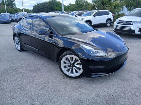 Used 2023 Tesla Model 3 Standard Range RWD image 2