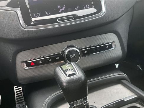 Used 2019 Volvo XC90 T6 R-Design w/ Advanced Package AWD/4WD image 35