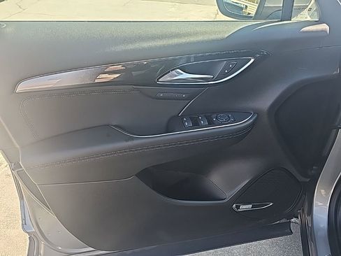 Certified 2025 Buick Envision Preferred AWD/4WD image 14