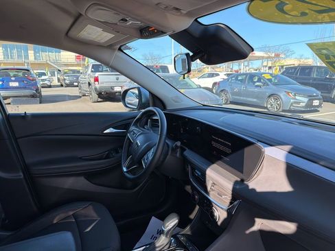 Used 2025 Buick Encore GX Preferred image 13