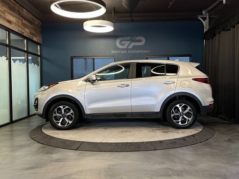 Used 2020 Kia Sportage LX AWD/4WD image 6