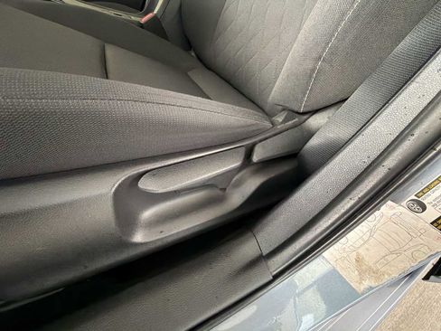 Used 2023 Toyota Corolla LE image 12