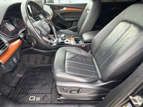 Used 2023 Audi Q5 2.0T Premium w/ Convenience Package AWD/4WD image 28