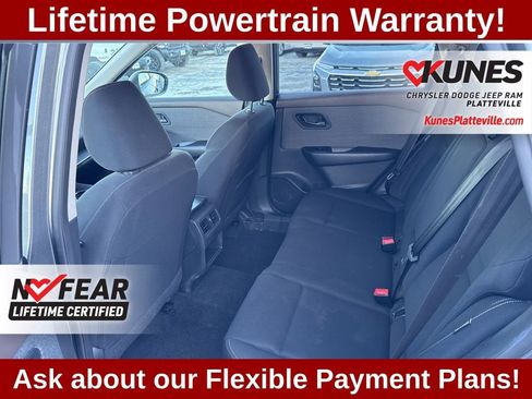 Used 2023 Nissan Rogue S image 29