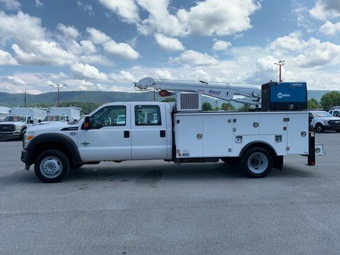 Used 2016 Ford F550 4x4 Crew Cab Super Duty w/ Power Equipment Group image 6