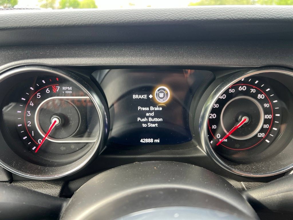 Used 2022 Jeep Gladiator Mojave w/ Cold Weather Group AWD/4WD image 36