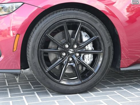Used 2025 Ford Mustang GT Premium RWD image 28