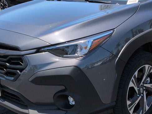 Used 2025 Subaru Crosstrek 2.5i Premium AWD/4WD image 6