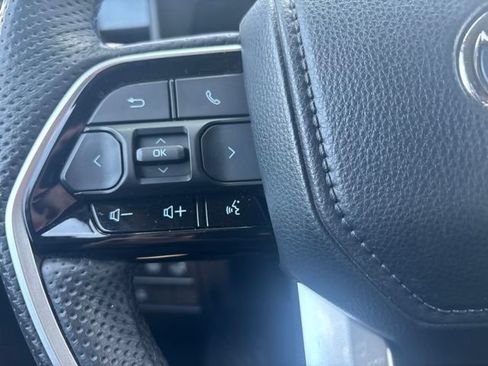 Used 2023 Toyota Tundra Platinum AWD/4WD image 19