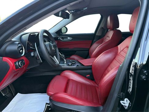 Used 2019 Alfa Romeo Giulia Ti Sport w/ Quick Order Package 22U Sport RWD image 9