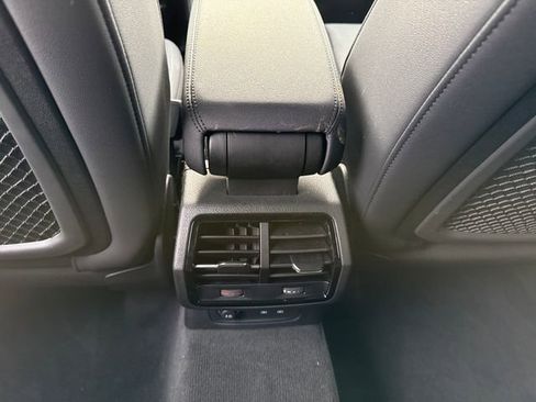 Used 2025 Audi Q3 2.0T Premium Plus w/ Premium Plus Package image 12