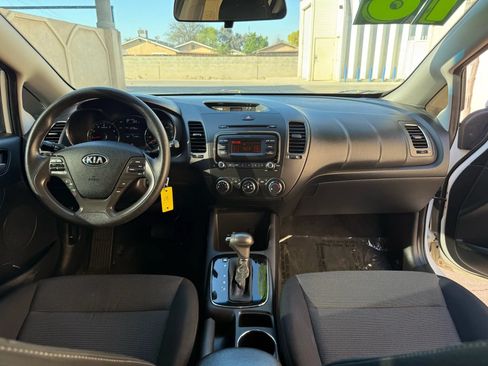 Used 2018 Kia Forte LX FWD image 9