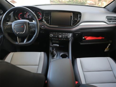 Used 2024 Dodge Durango GT image 8