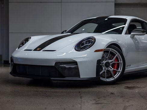 Used 2025 Porsche 911 GT3 image 22