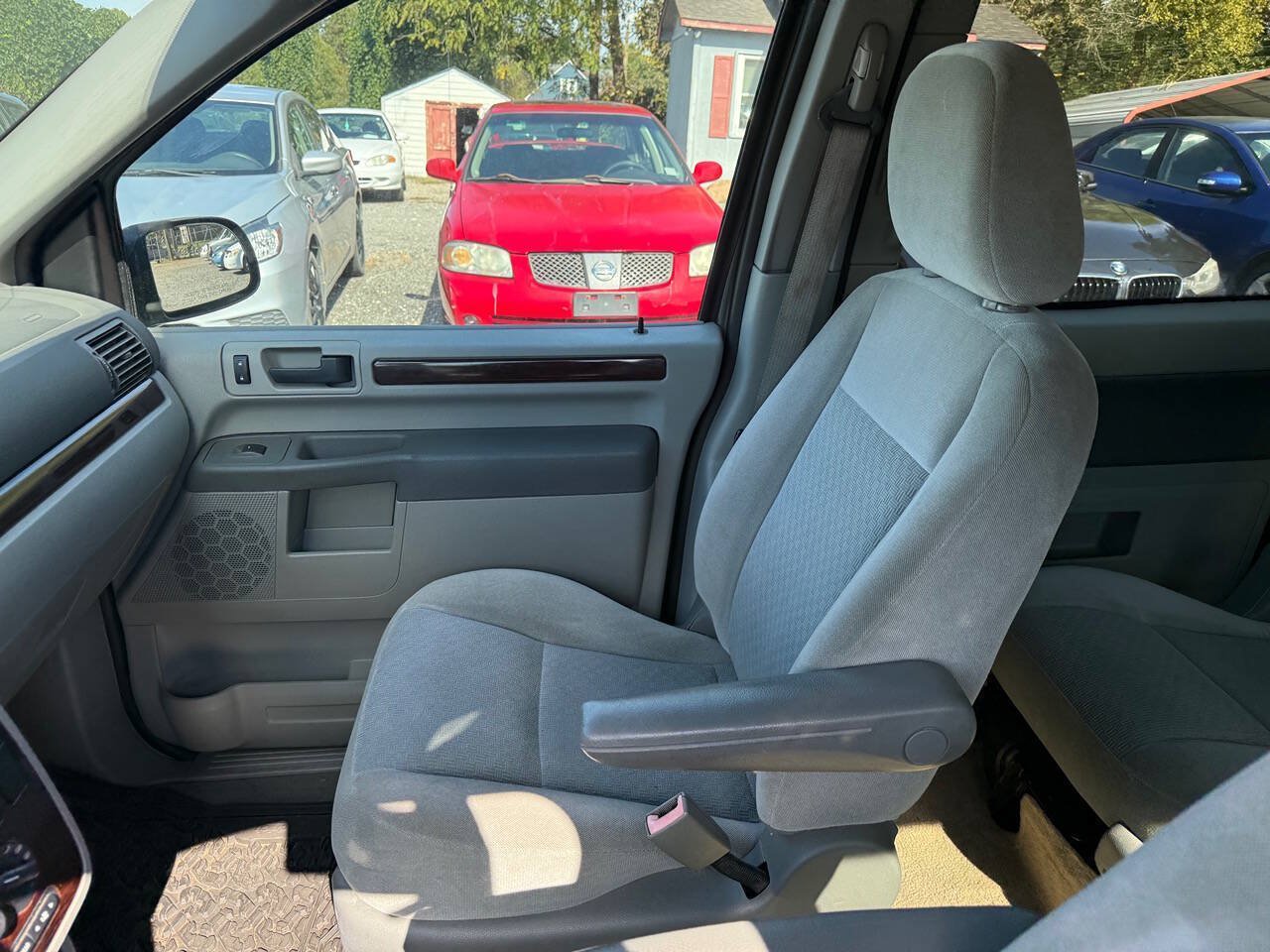 Used 2006 Ford Freestar SEL FWD image 21