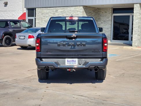 New 2026 RAM 1500 4x4 Crew Cab image 8