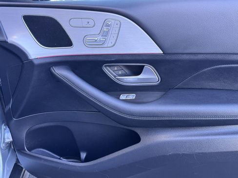 Used 2024 Mercedes-Benz GLE 450e 4MATIC image 11