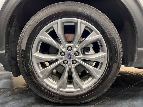 Used 2023 Ford Explorer Limited image 24