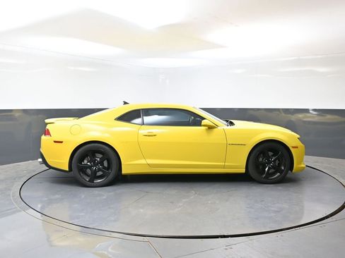 Used 2015 Chevrolet Camaro SS RWD image 2