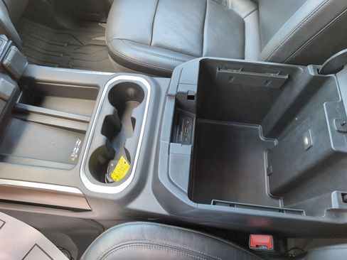 Used 2019 GMC Sierra 1500 SLT w/ SLT Premium Package image 29