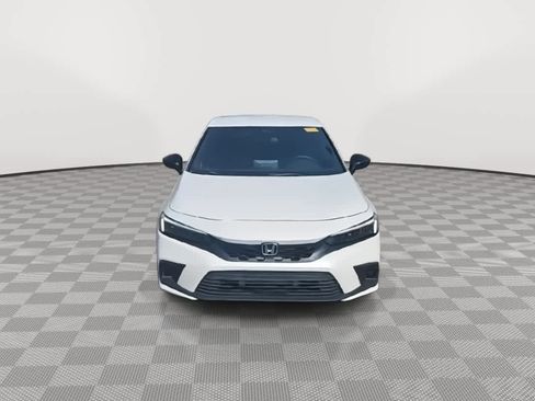 Used 2023 Honda Civic Sport image 3