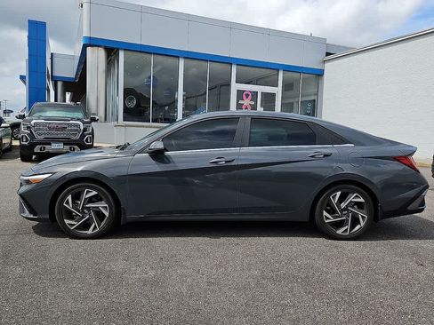 Used 2024 Hyundai Elantra Limited FWD image 7