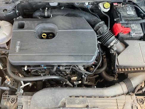 Used 2020 Lincoln Corsair Standard w/ Premium Package image 11