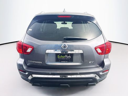 Used 2019 Nissan Pathfinder SV image 7