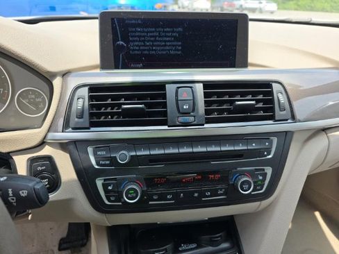 Used 2013 BMW 328i xDrive Sedan AWD/4WD image 11