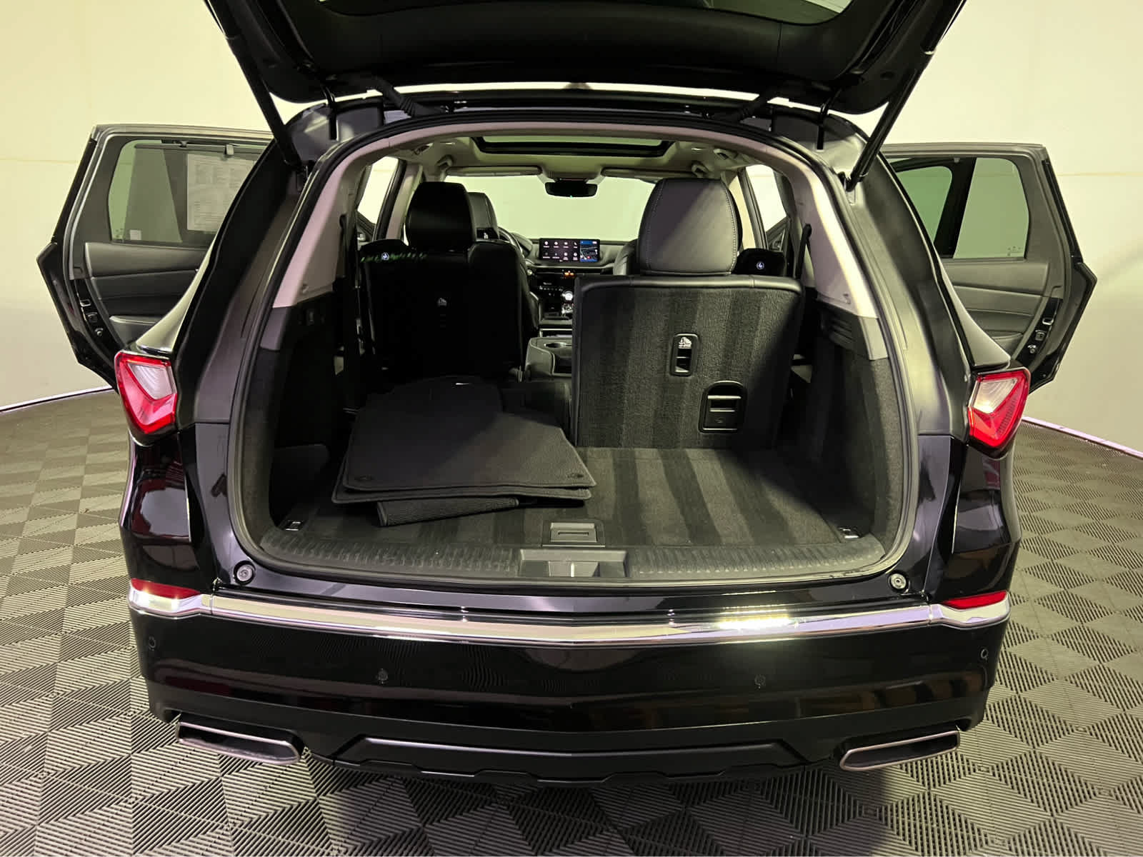 Certified 2024 Acura MDX w/ Technology Package AWD/4WD image 28