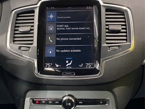 Used 2018 Volvo XC90 T6 Momentum w/ Convenience Package image 22