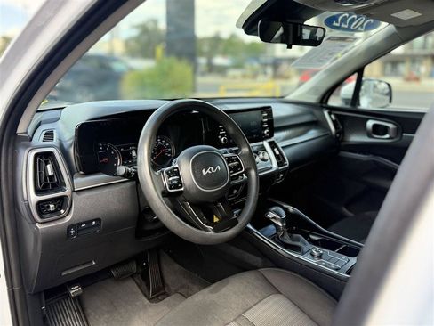 Used 2022 Kia Sorento LX AWD/4WD image 19