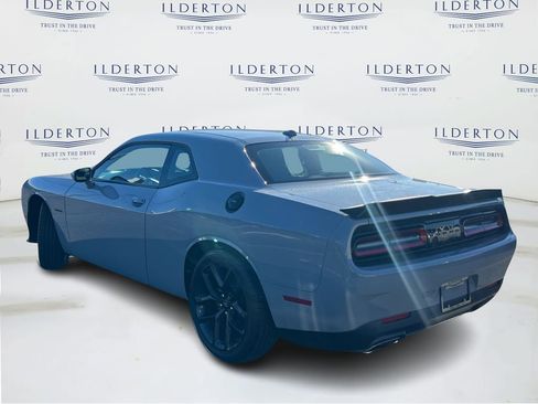 Used 2021 Dodge Challenger R/T w/ Carbon/Suede Interior Package image 8