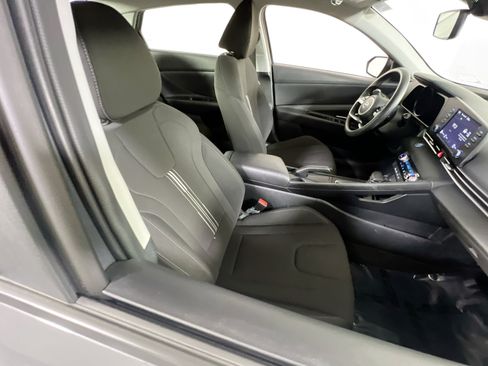 Used 2023 Hyundai Elantra SEL FWD image 25