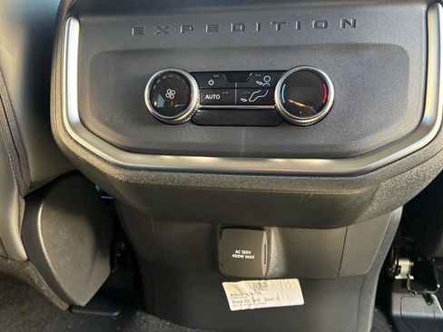 New 2026 Ford Expedition Active AWD/4WD image 13