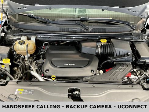Used 2018 Chrysler Pacifica Touring-L FWD image 31