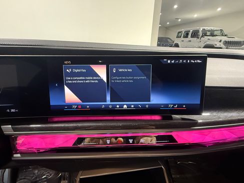 Used 2023 BMW i7 xDrive60 w/ Executive Package 2 AWD/4WD image 53