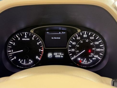 Used 2015 Nissan Pathfinder SV FWD image 19