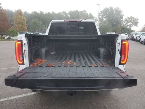 Used 2022 GMC Sierra 1500 AT4 w/ AT4 Premium Package image 9