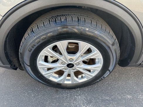 Used 2024 Ford Escape Active w/ Cold Weather Package image 19