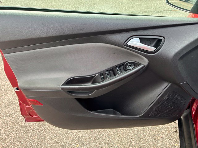 Used 2014 Ford Focus SE FWD image 14