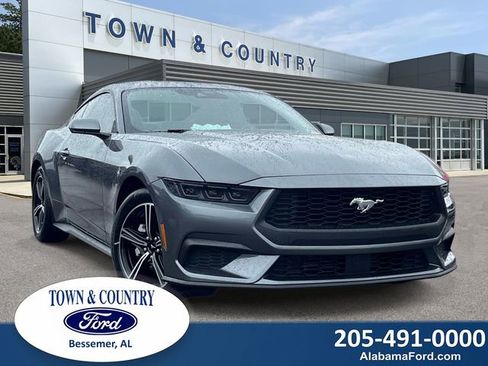 Used 2025 Ford Mustang Coupe RWD image 1