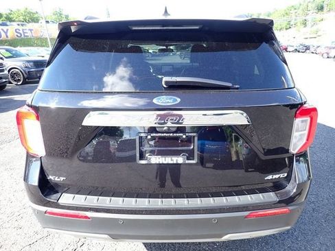 Used 2023 Ford Explorer XLT w/ Equipment Group 202A AWD/4WD image 6