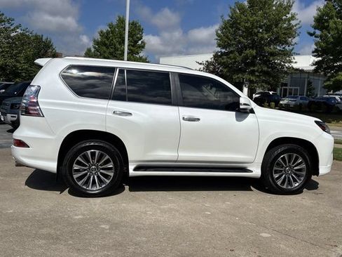 Used 2022 Lexus GX 460 Luxury w/ Off Road Package AWD/4WD image 2