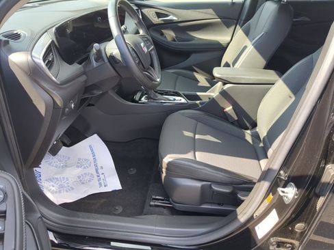 Certified 2024 Buick Encore GX Preferred FWD image 17