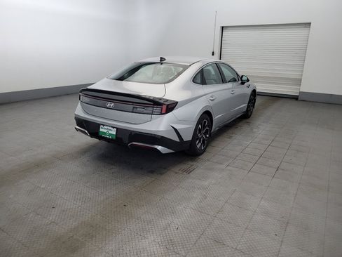 Used 2025 Hyundai Sonata SEL FWD image 9