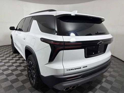 Used 2024 Chevrolet Traverse Z71 w/ Enhanced Driving Package AWD/4WD image 5