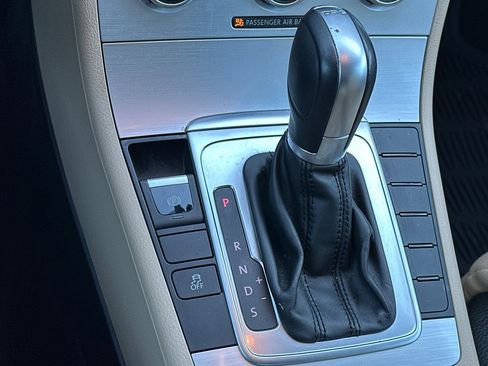 Used 2015 Volkswagen CC Sport image 22